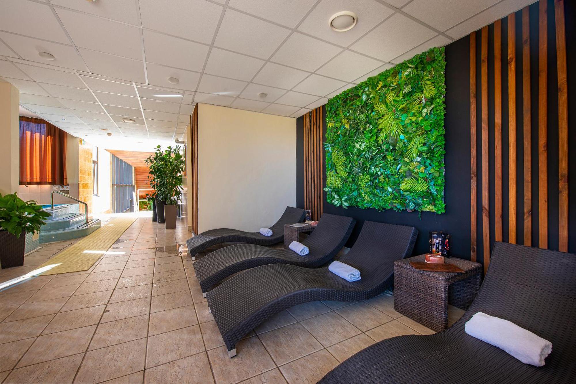 President Hotel Montfort Zdiar Luaran gambar