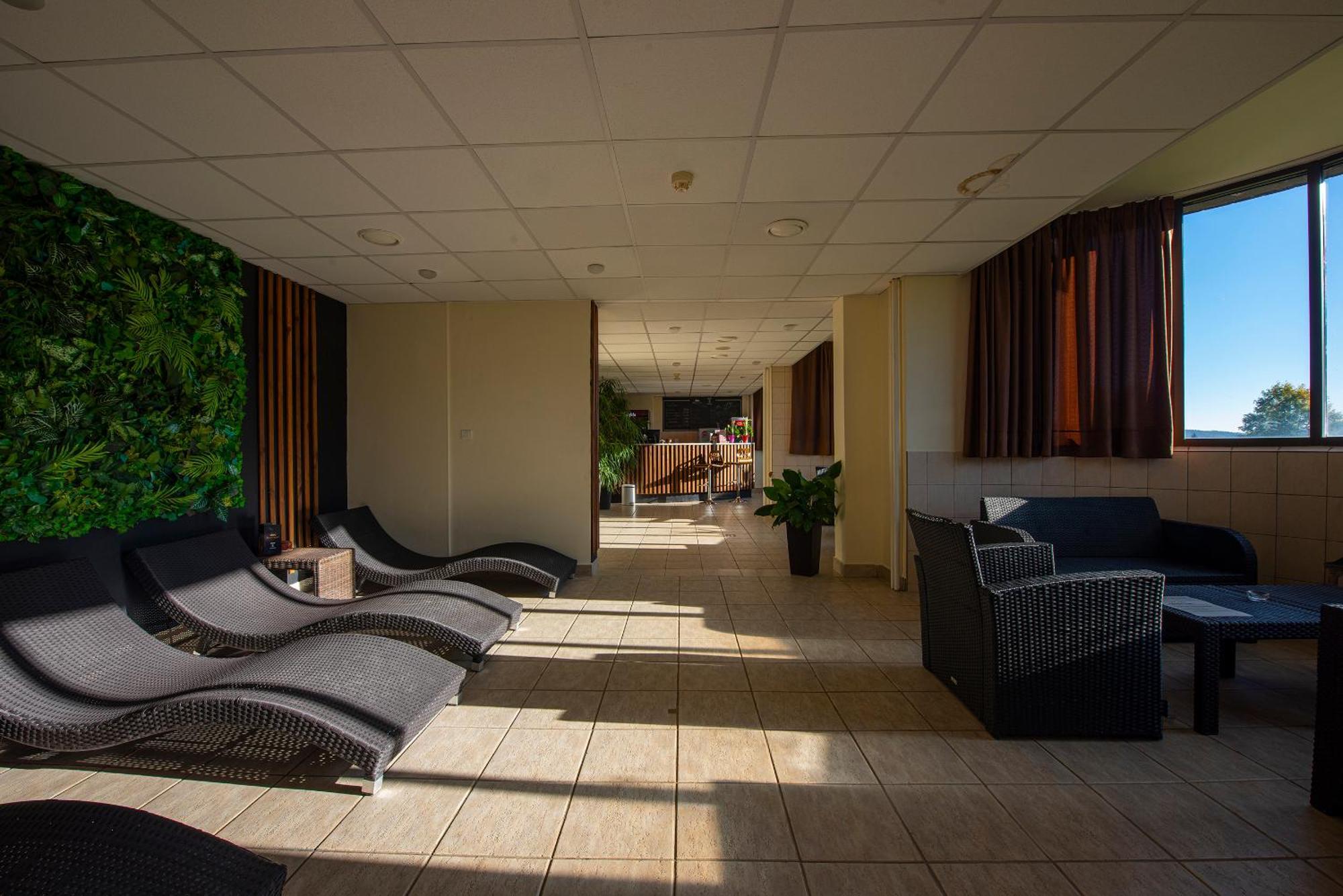 President Hotel Montfort Zdiar Luaran gambar